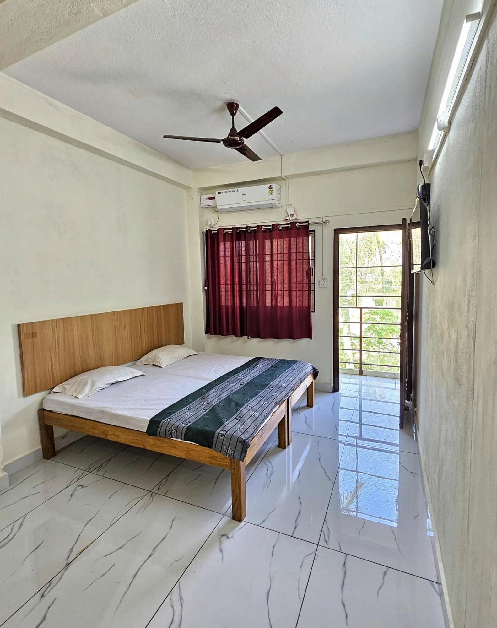 Souparnika Residency Murdeshwar Māvalli Екстериор снимка